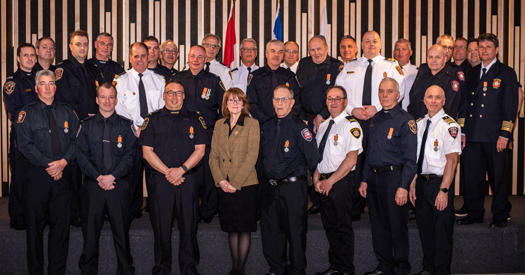 Infolettre d'avril : Remise de médailles aux pompiers, nouvelles en loisirs et sécurité alimentaire